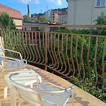 Guest house Guest Rooms Marina