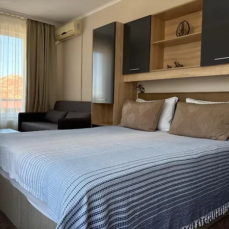 Guest house Guest Rooms Marina 3*